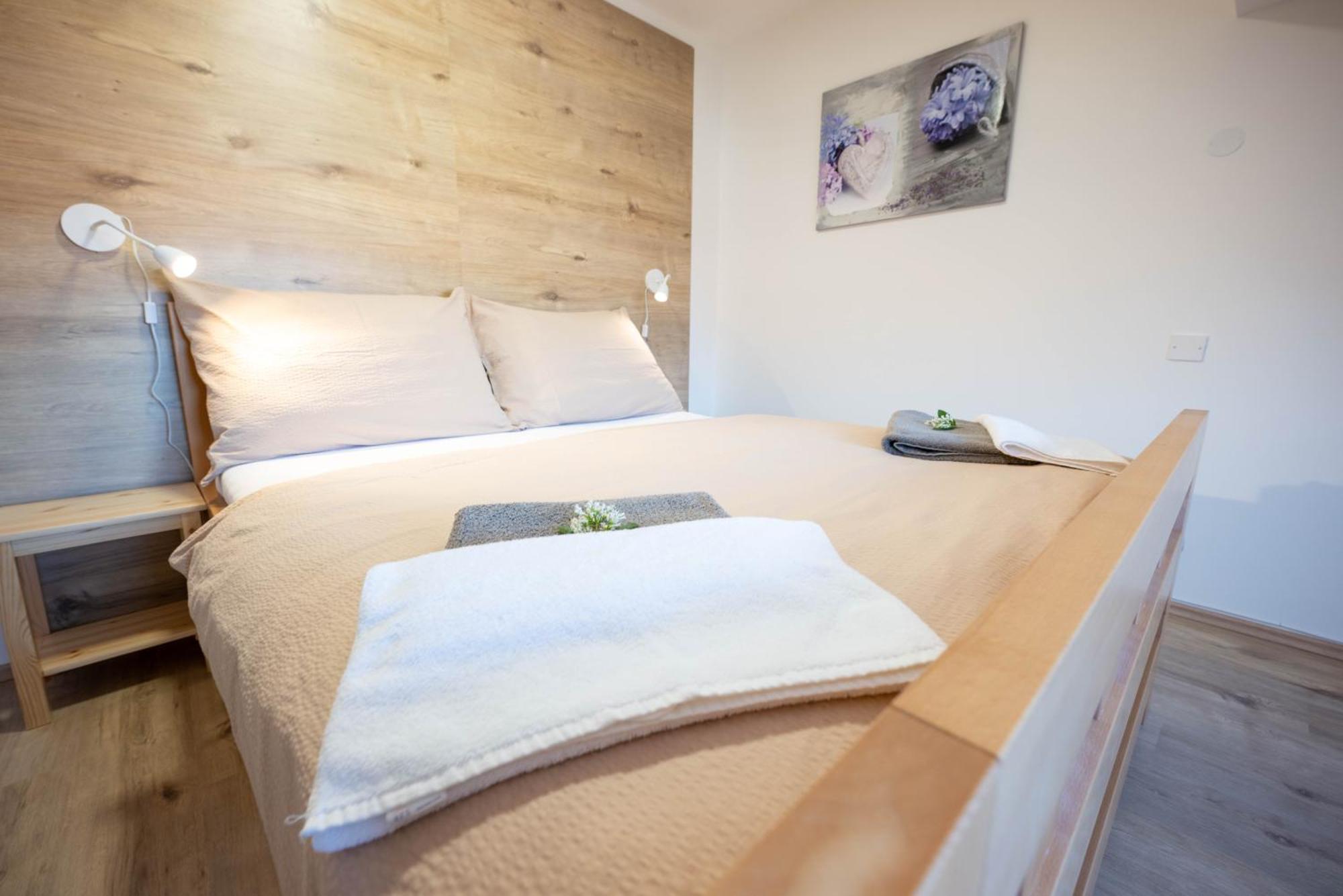 Papi Apartman Валтис Екстериор снимка